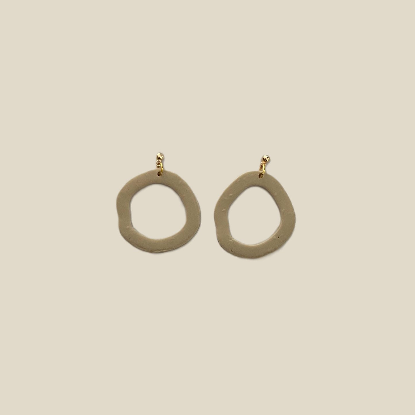 'Elena' Dangle Earrings - Plain, Orgnaic Midi Hoop